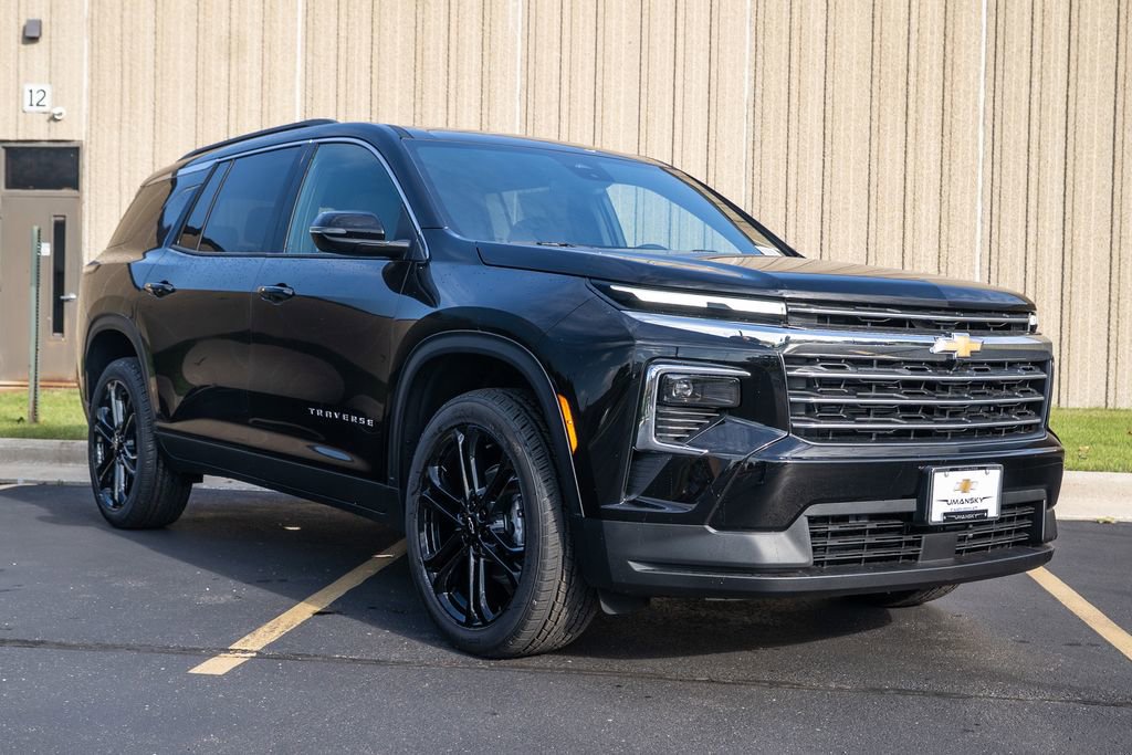 New 2026 Chevrolet Traverse LT image 2