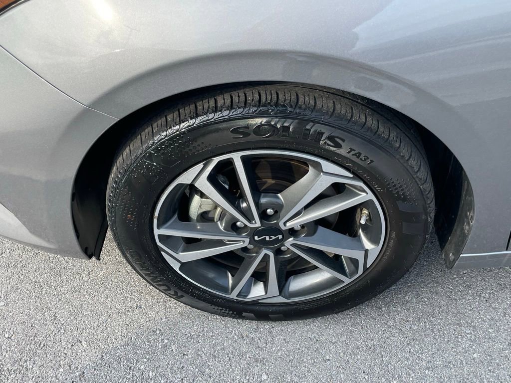 Certified 2024 Kia Forte LXS w/ LXS Technology Package image 31