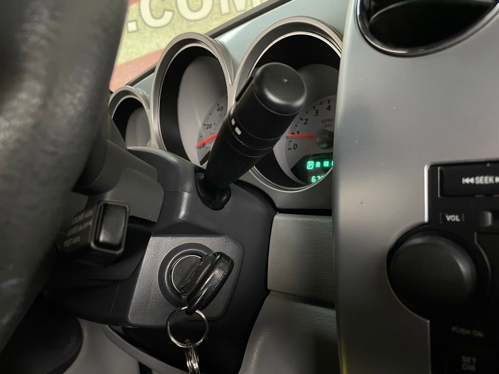 Used 2007 Chrysler PT Cruiser Convertible w/ Spring Special Group image 31