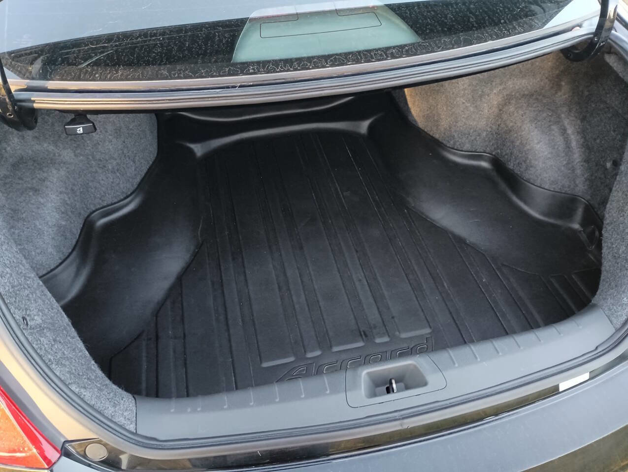 Used 2010 Honda Accord EX-L image 18