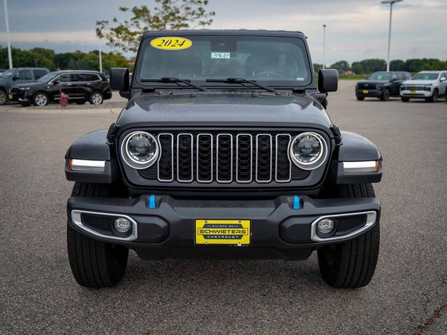 Used 2024 Jeep Wrangler Unlimited Sahara image 2