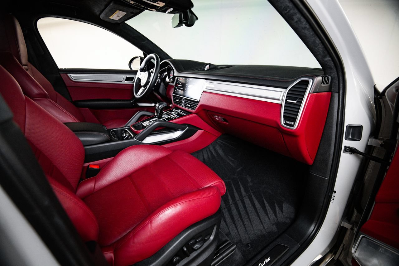 Certified 2022 Porsche Cayenne Turbo AWD/4WD image 28