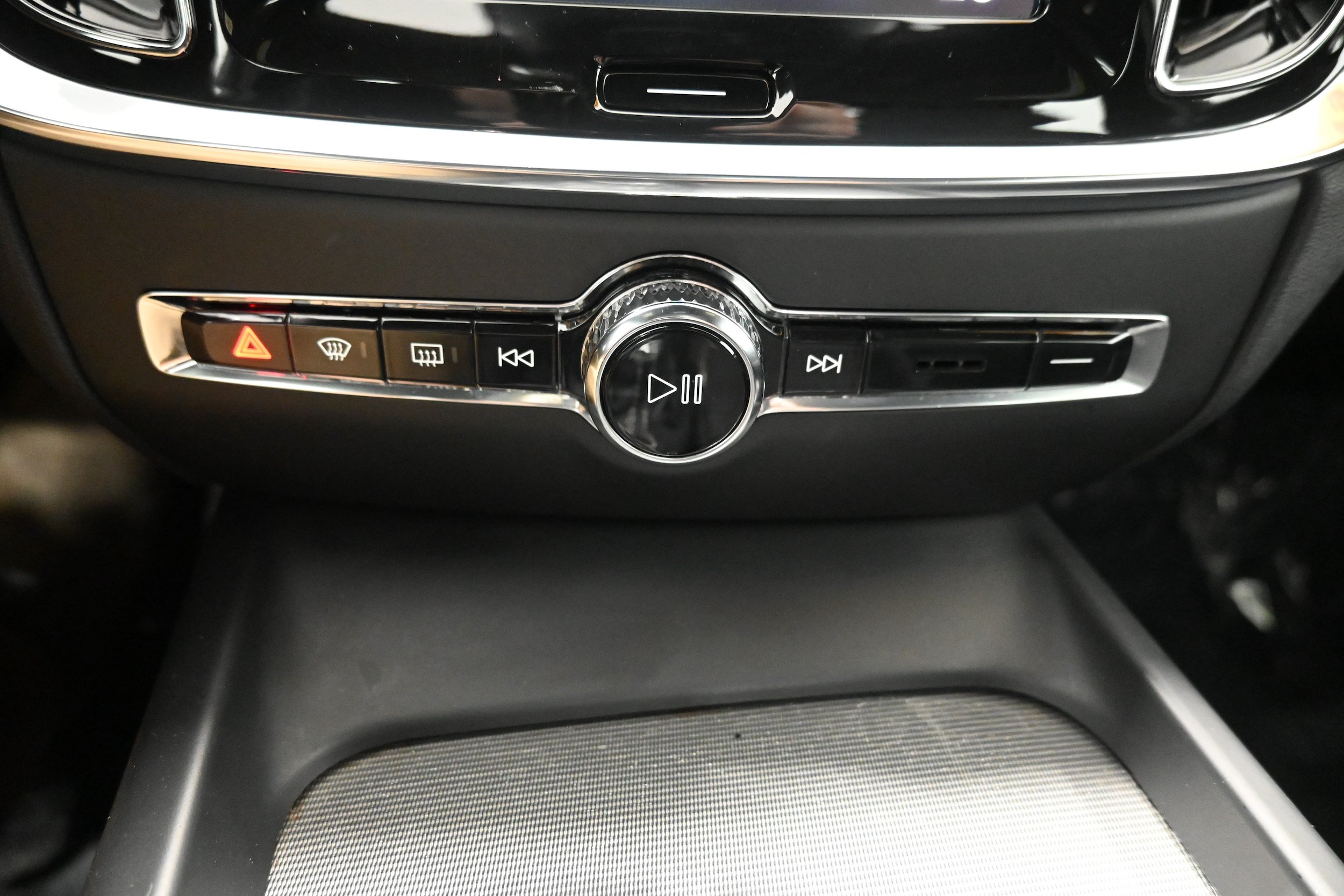 Used 2019 Volvo S60 T6 R-Design AWD/4WD image 17