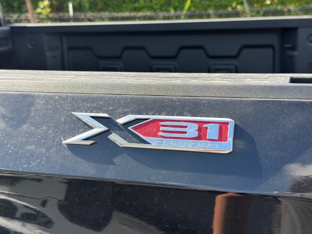New 2026 GMC Sierra 1500 SLT AWD/4WD image 12