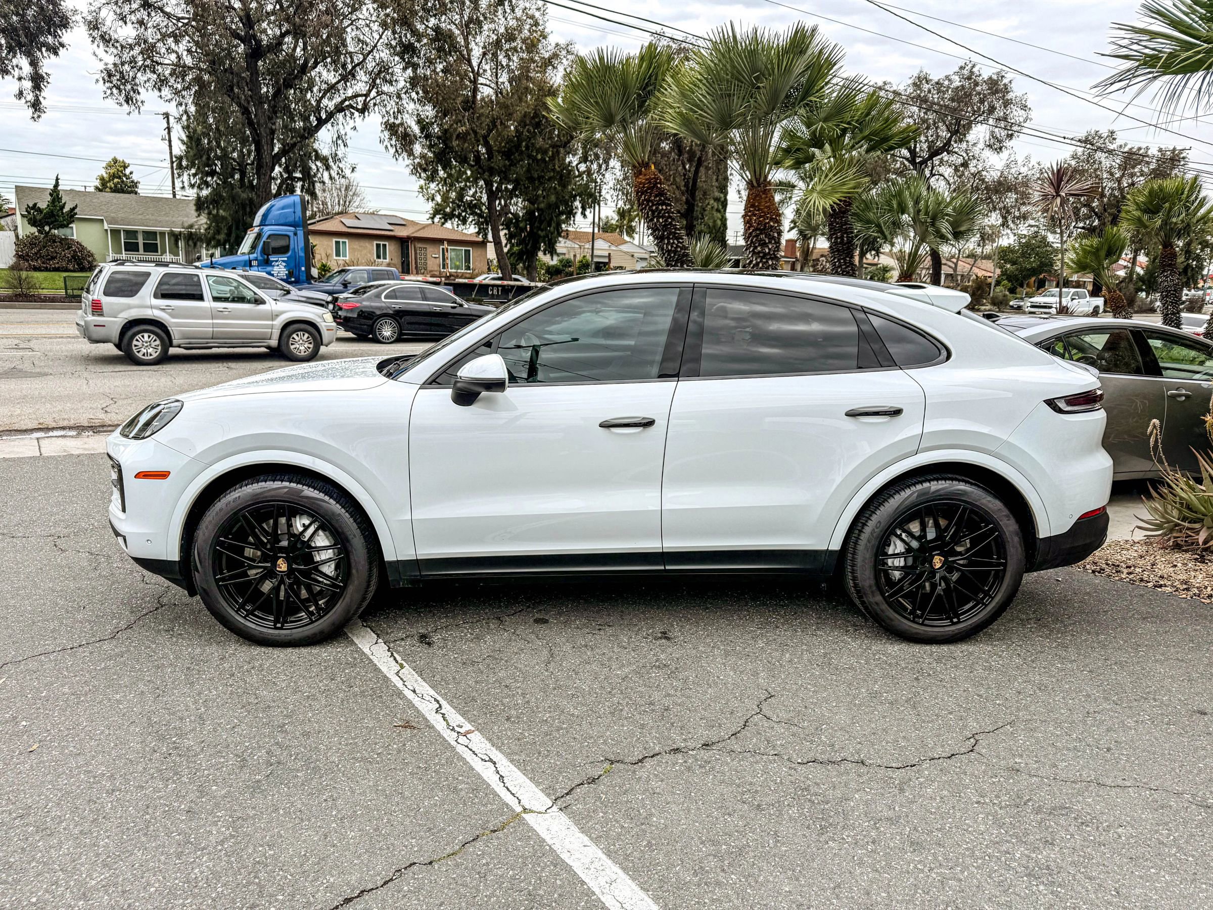 Used 2024 Porsche Cayenne Coupe image 14