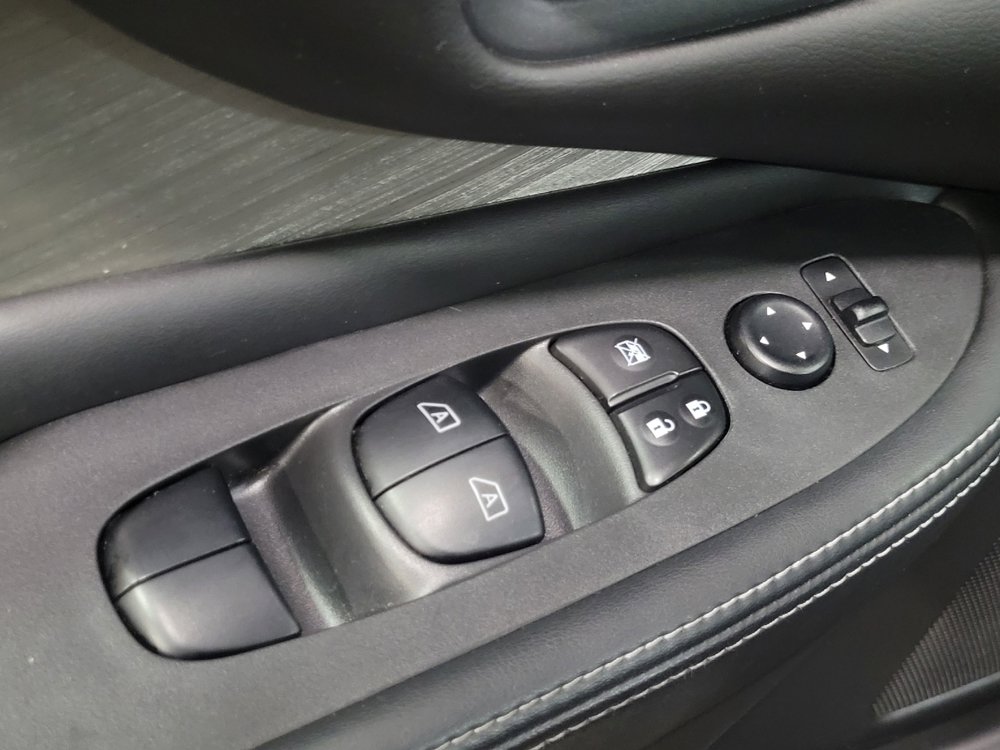 Used 2017 Nissan Murano S image 27