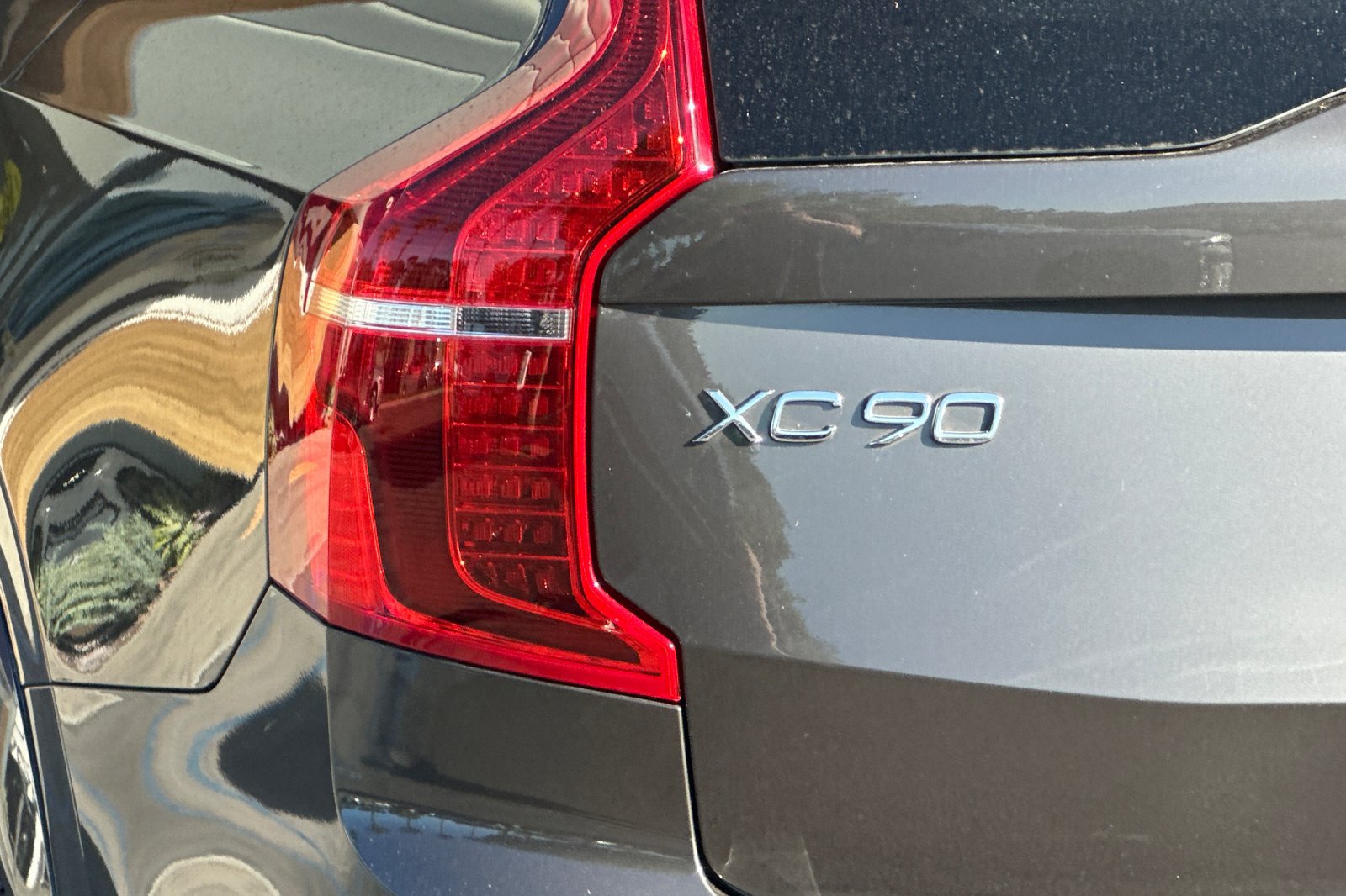 Certified 2023 Volvo XC90 T8 Plus w/ Protection Package AWD/4WD image 34