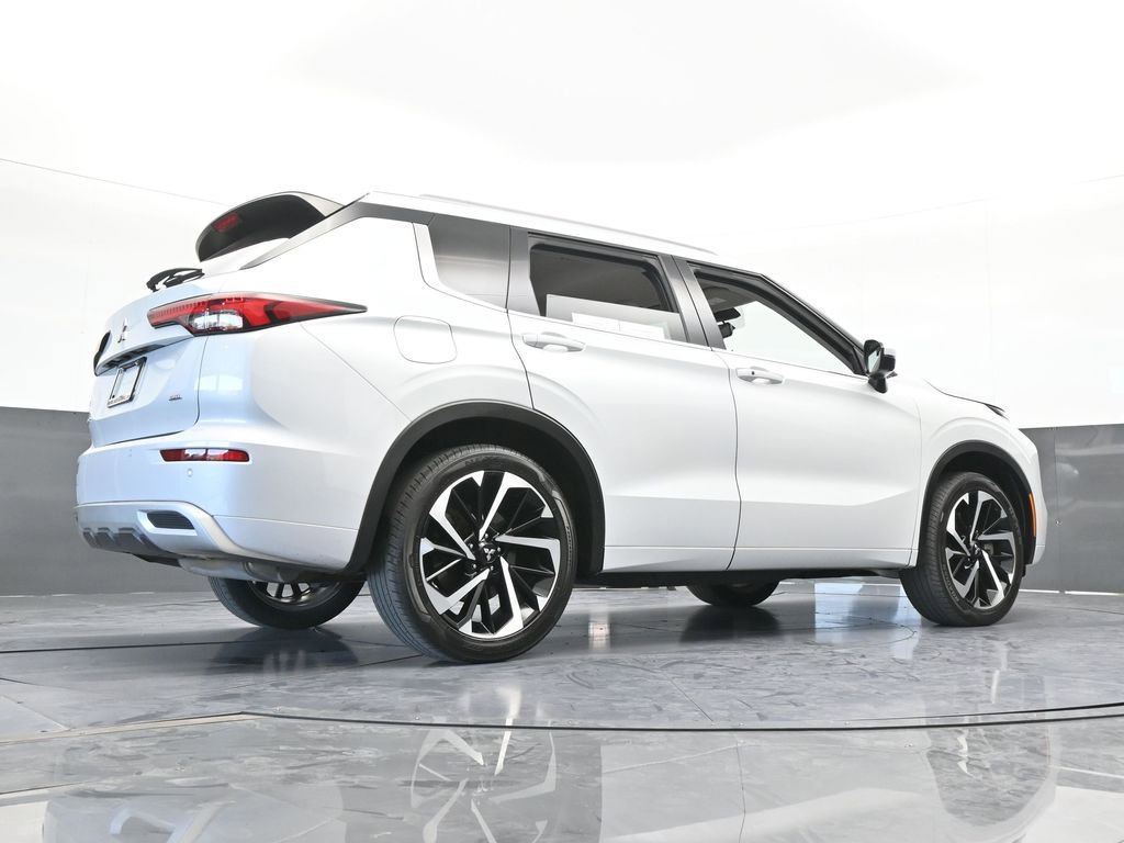 Used 2022 Mitsubishi Outlander SEL image 60