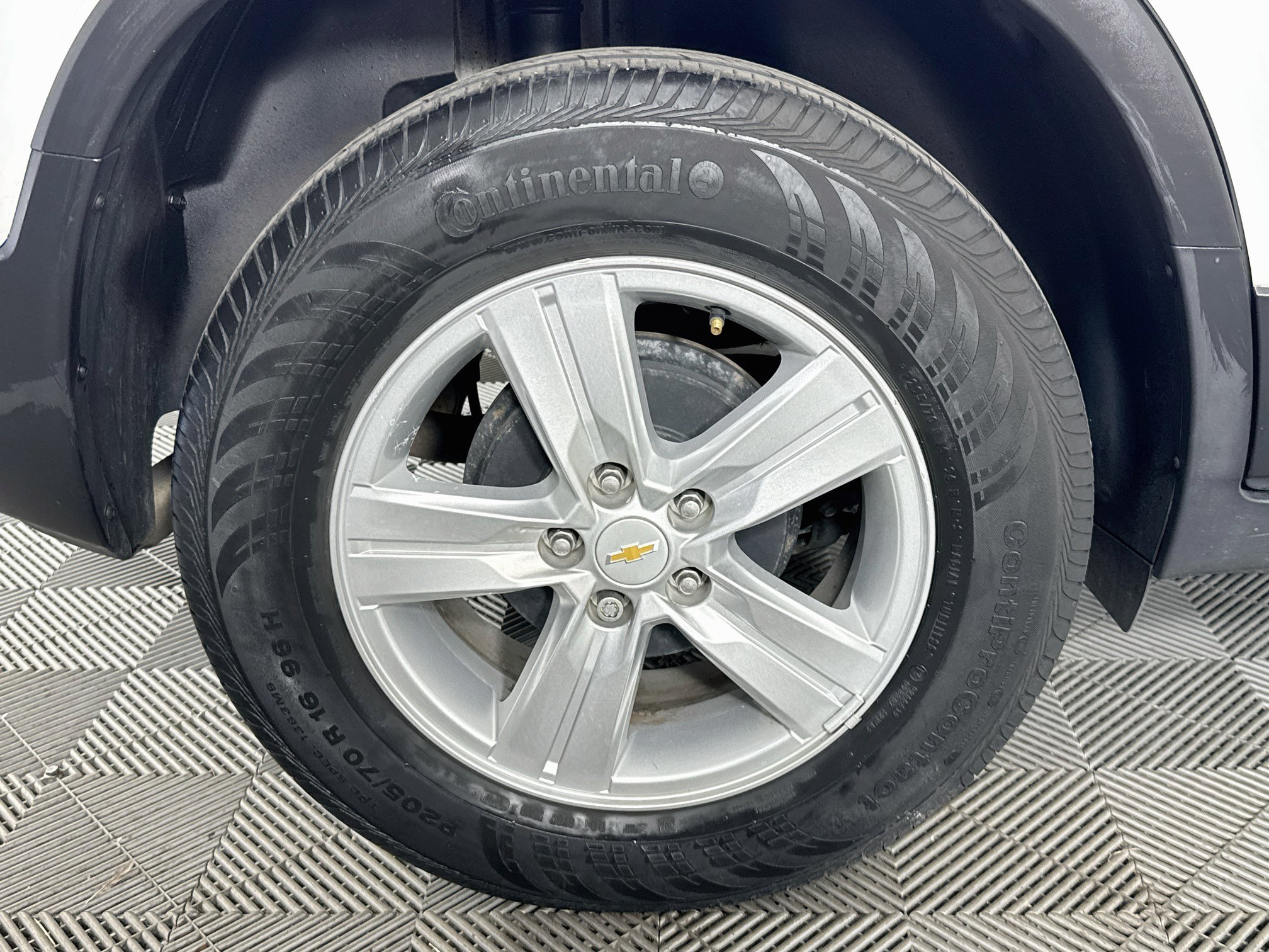 Used 2021 Chevrolet Trax LS w/ Tint and Cruise Package FWD image 30