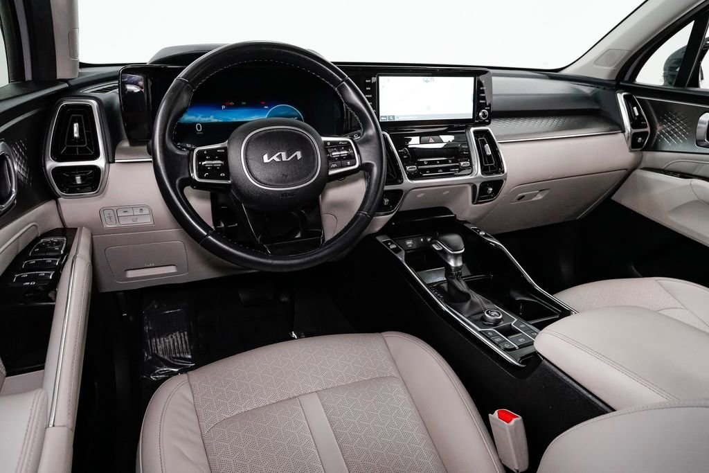 Certified 2023 Kia Sorento SX image 7