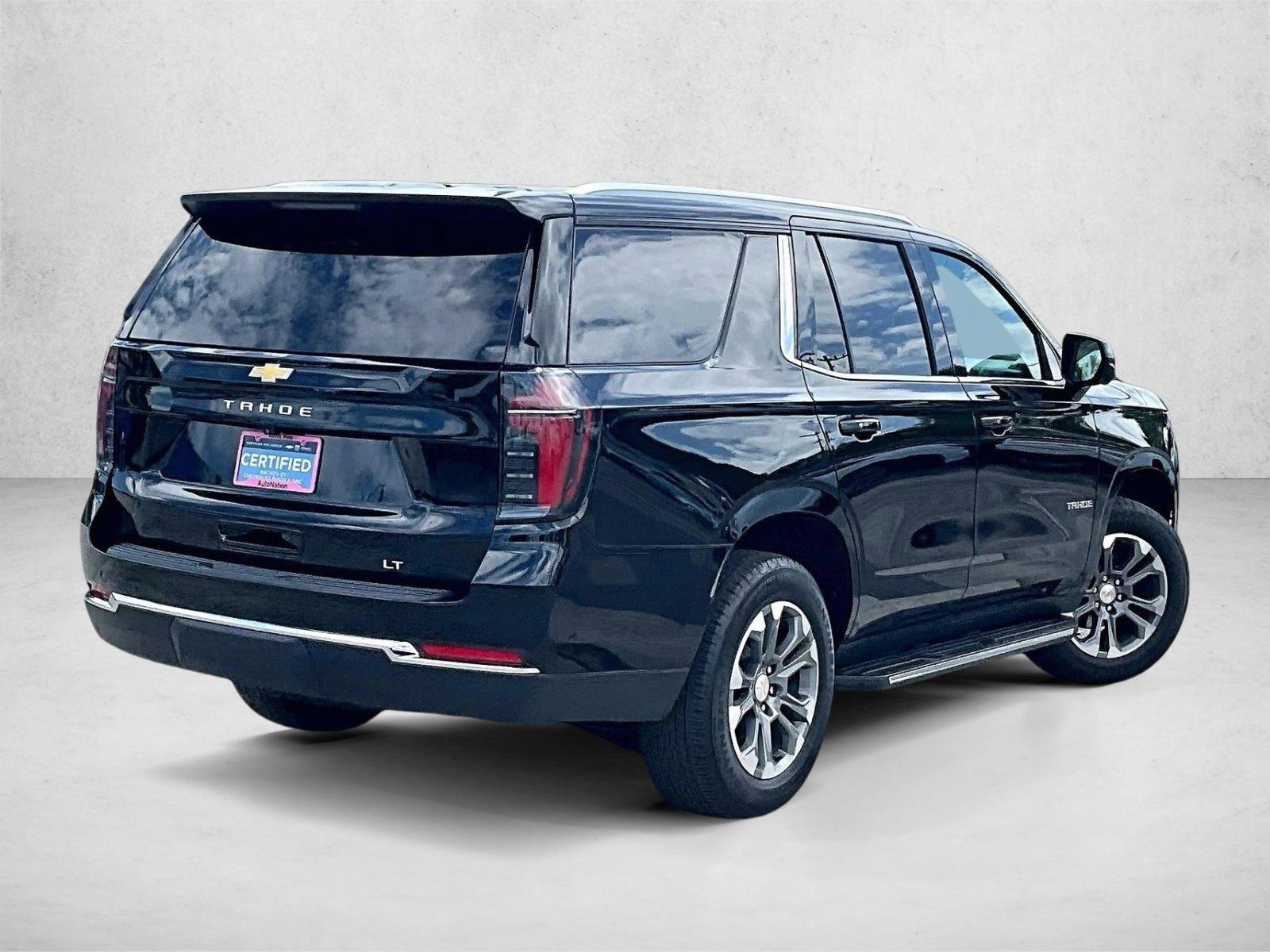 Used 2025 Chevrolet Tahoe LT RWD image 2