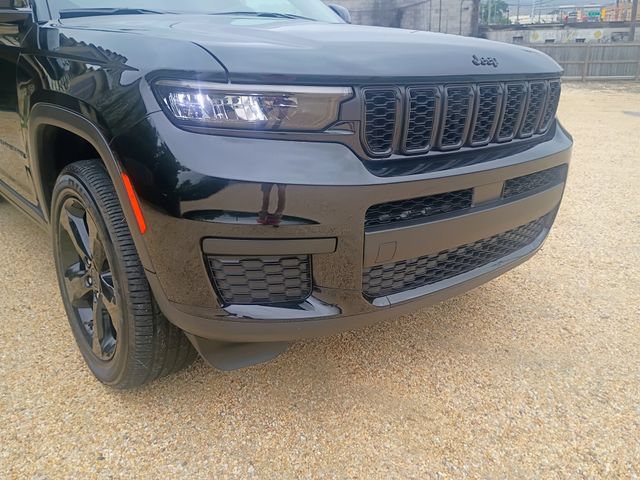 Used 2025 Jeep Grand Cherokee L Altitude RWD image 16