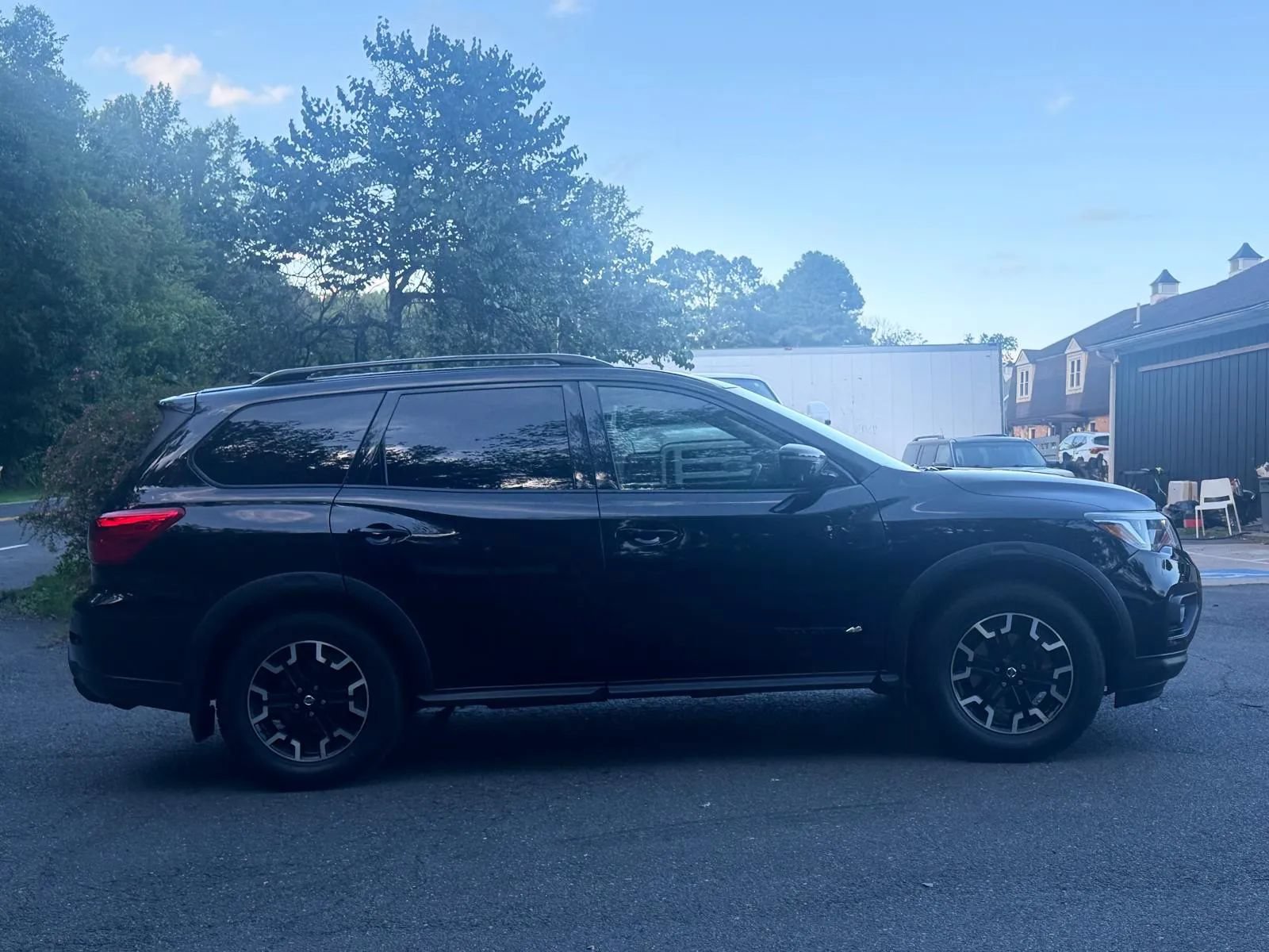 Used 2019 Nissan Pathfinder SL AWD/4WD image 8