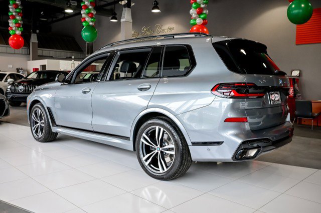 Used 2024 BMW X7 xDrive40i w/ M Sport Package image 6