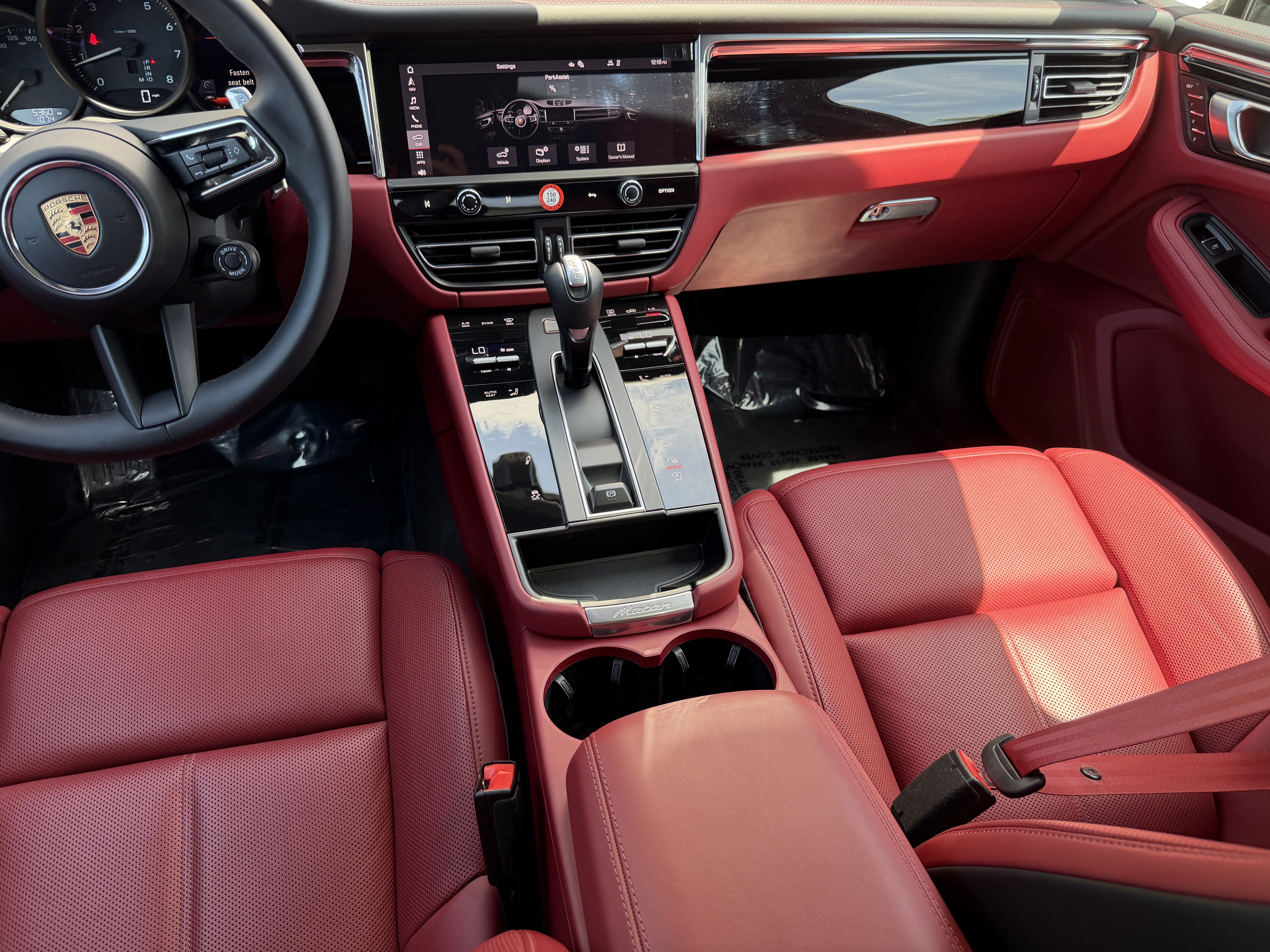 Certified 2025 Porsche Macan image 20