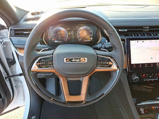 Used 2025 Jeep Grand Cherokee Summit image 20