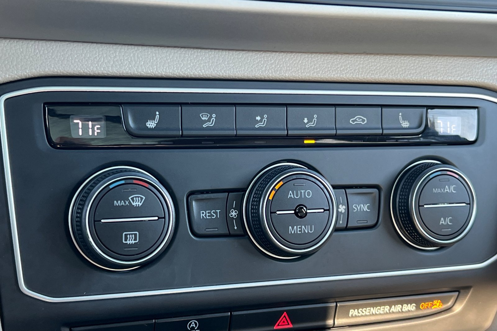 Used 2021 Volkswagen Atlas SE image 21