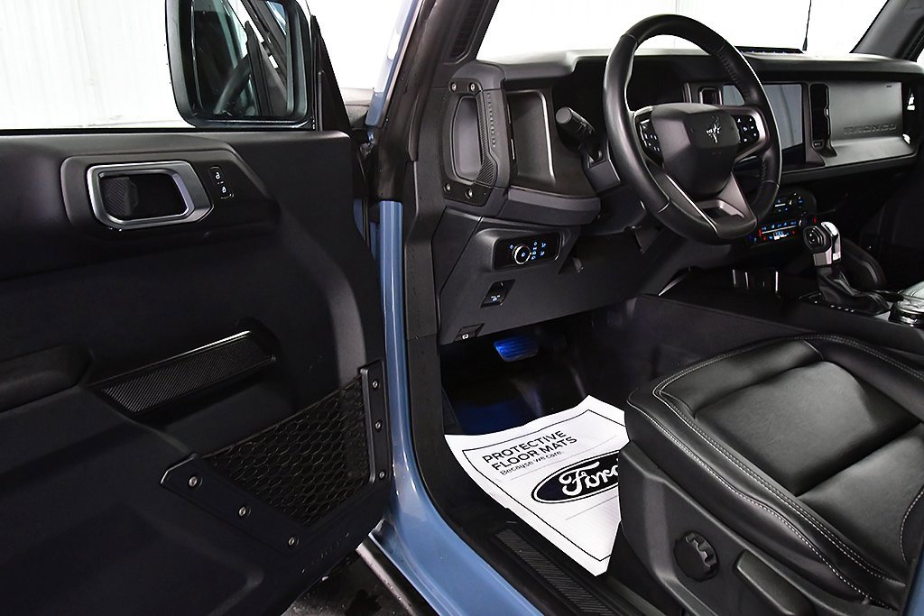 Used 2025 Ford Bronco Badlands image 15
