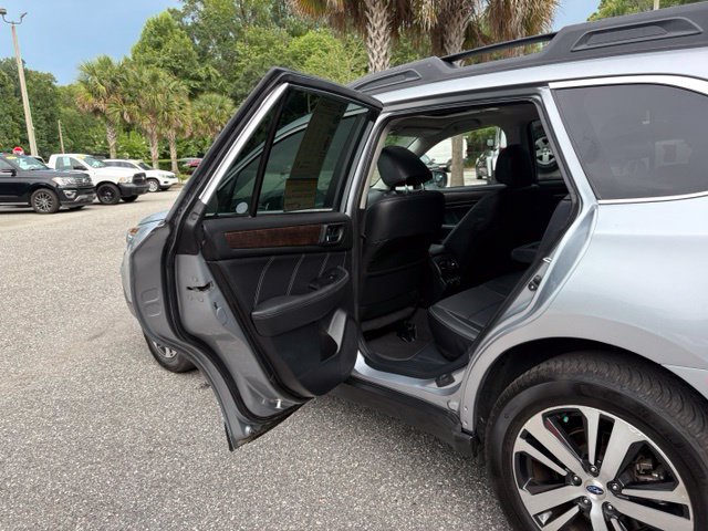 Used 2019 Subaru Outback 2.5i Limited AWD/4WD image 25