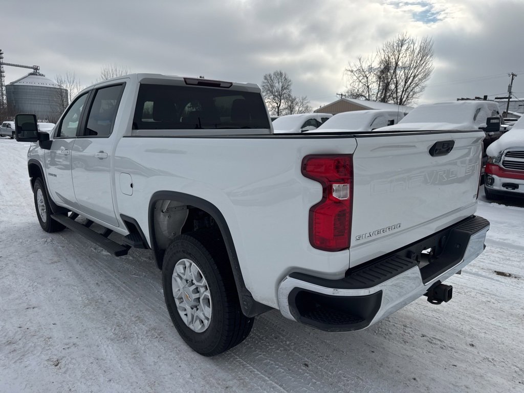 Used 2022 Chevrolet Silverado 3500 LT image 3