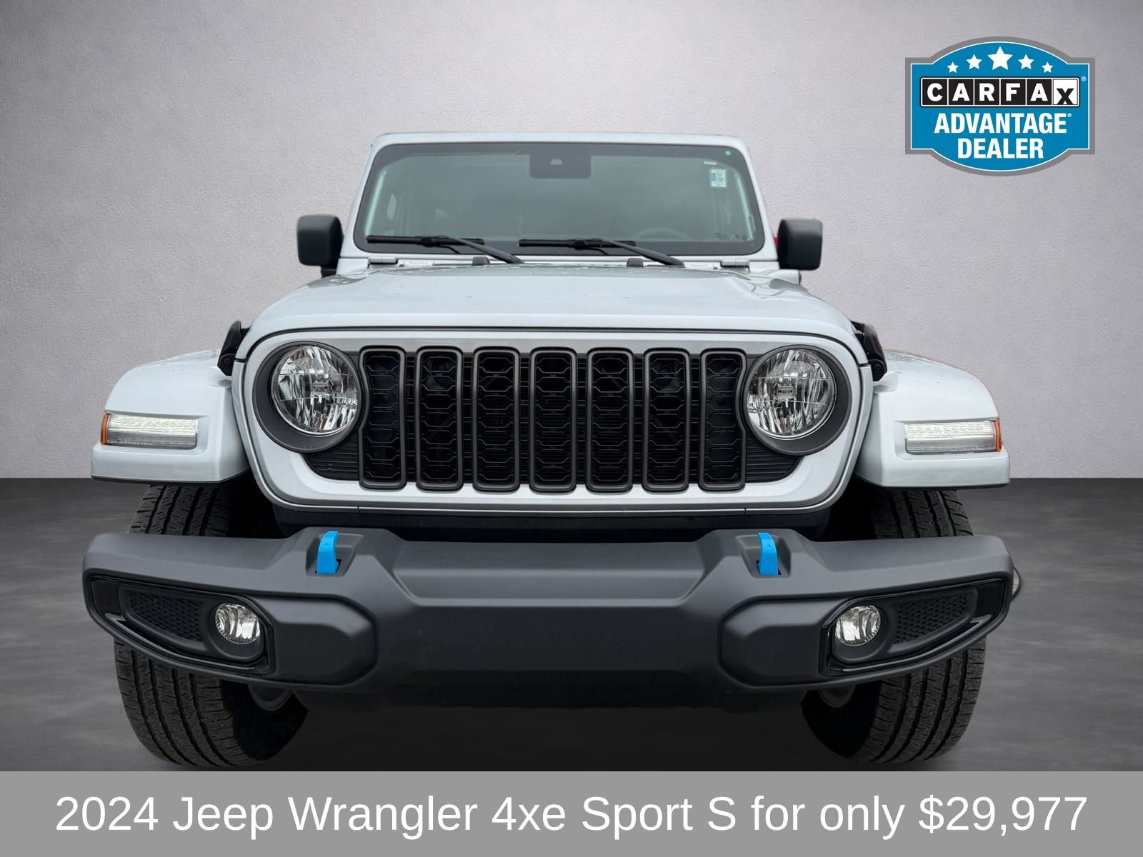 Used 2024 Jeep Wrangler Unlimited image 2