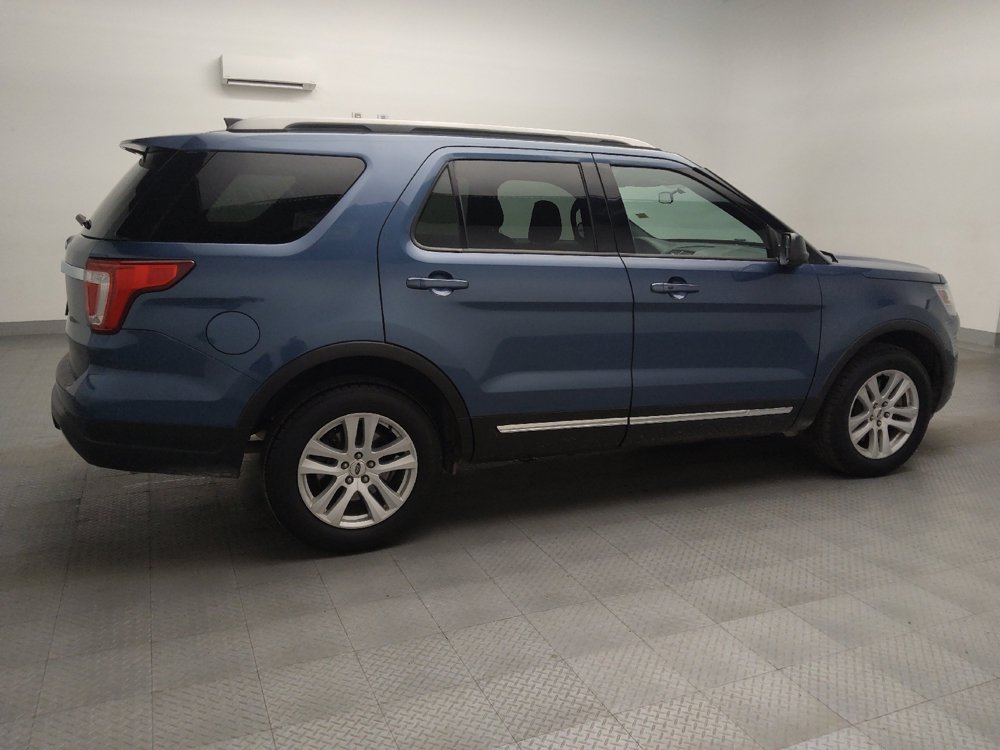 Used 2019 Ford Explorer XLT AWD/4WD image 10