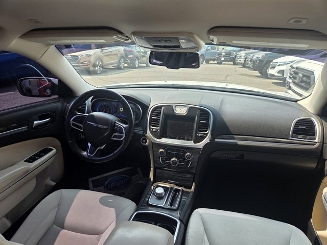 Used 2019 Chrysler 300 Touring w/ Driver Convenience Group RWD image 5