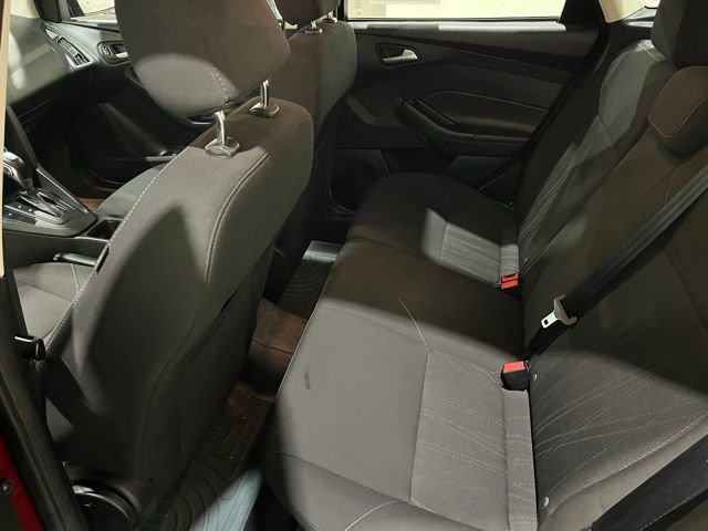 Used 2016 Ford Focus SE w/ SE Cold Weather Package FWD image 16