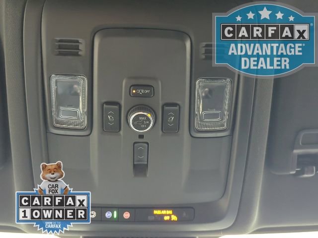 Used 2025 Chevrolet Suburban Premier RWD image 11