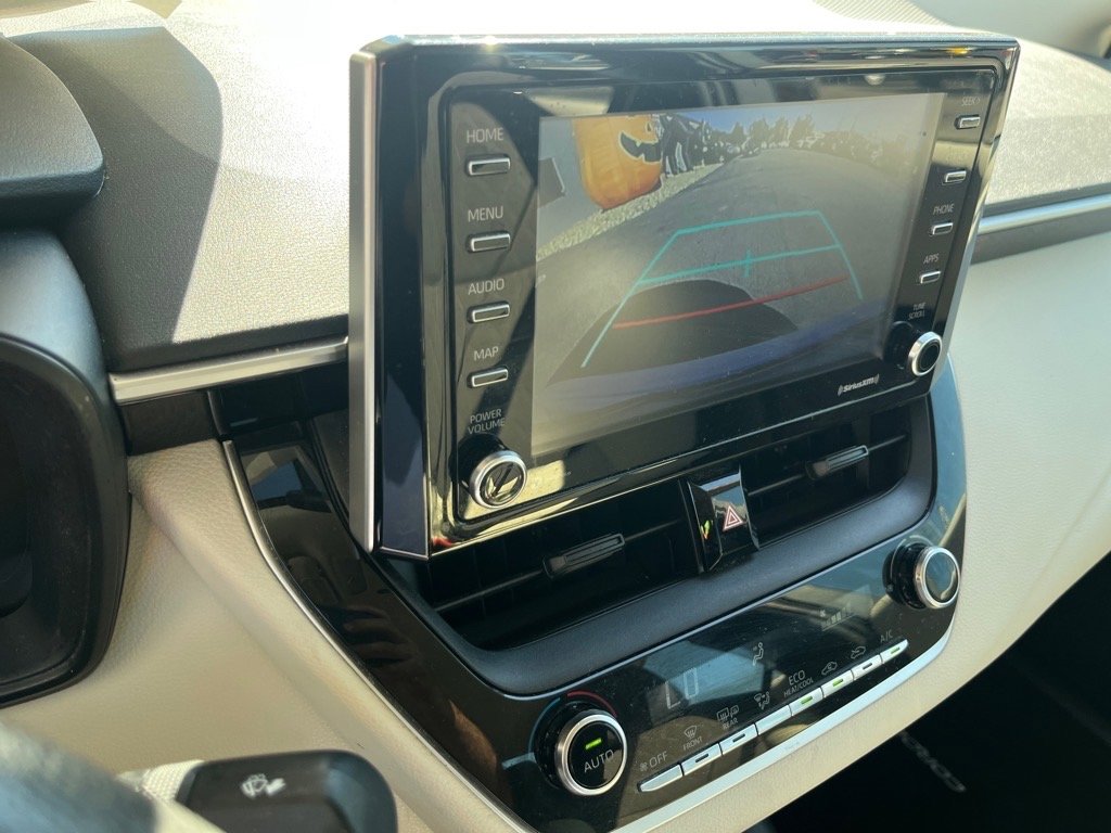 Used 2021 Toyota Corolla LE image 13