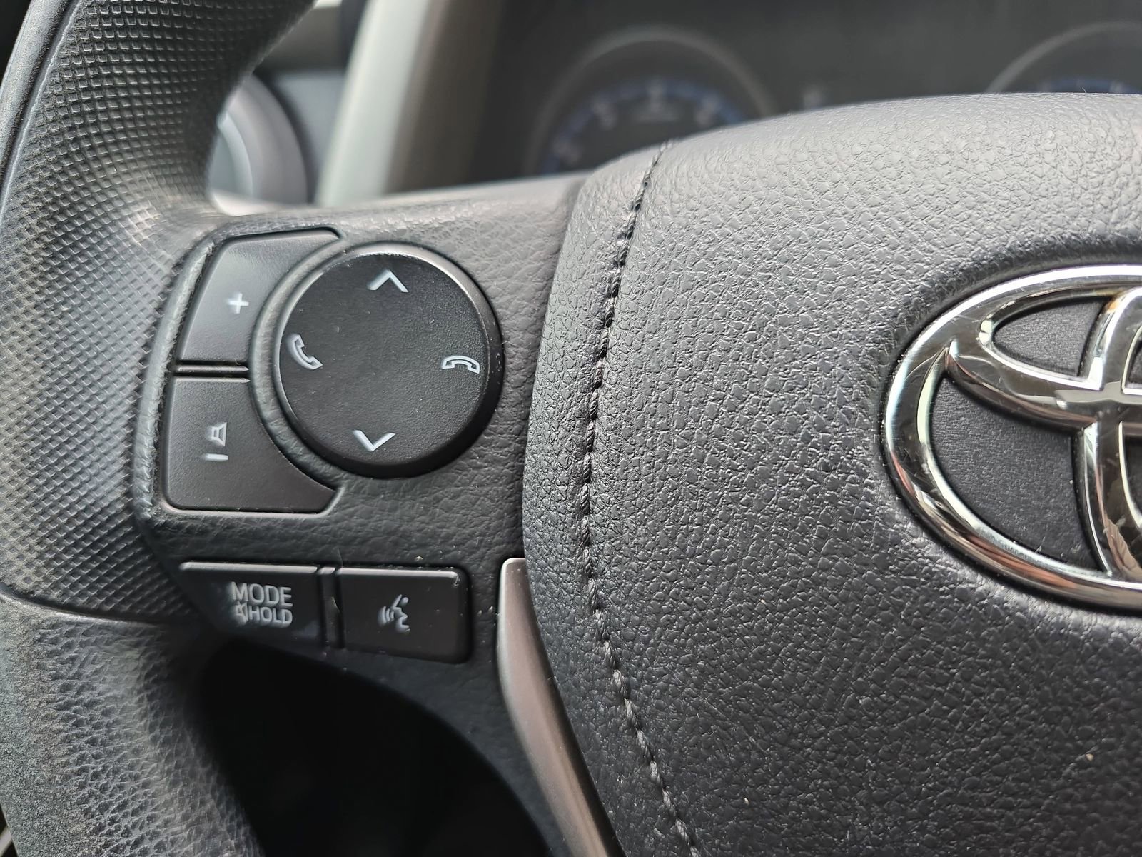 Used 2017 Toyota RAV4 LE w/ All Weather Liner Package image 19