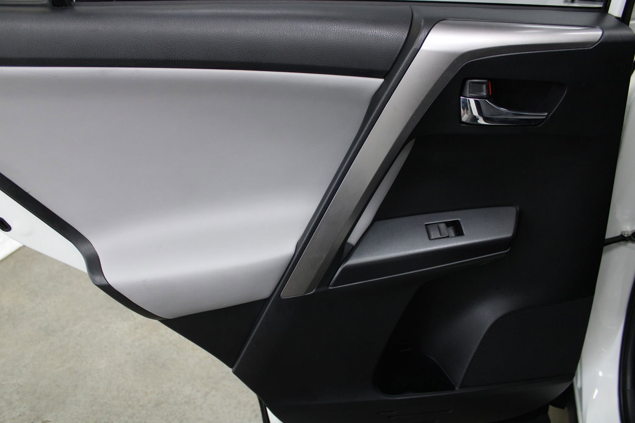 Used 2017 Toyota RAV4 XLE w/ Plus Special Value Package image 18