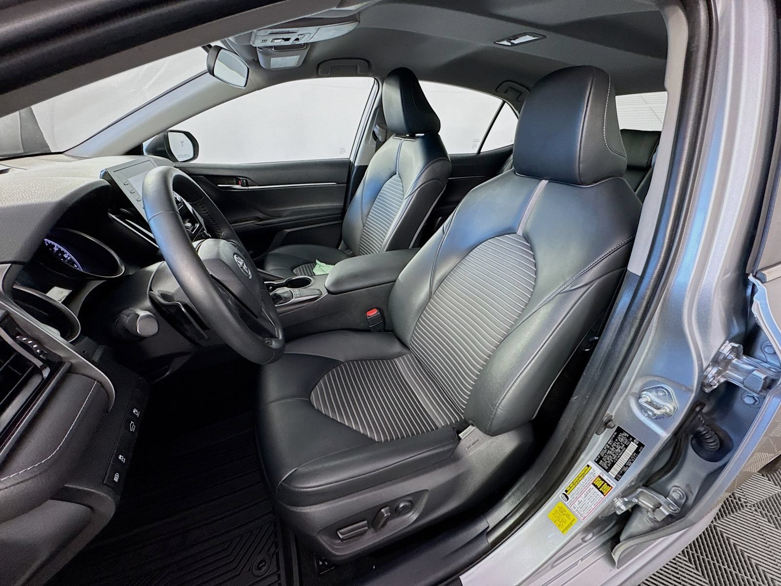 Certified 2022 Toyota Camry SE FWD image 16