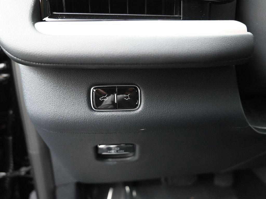 New 2026 Lincoln Navigator L Premier image 14