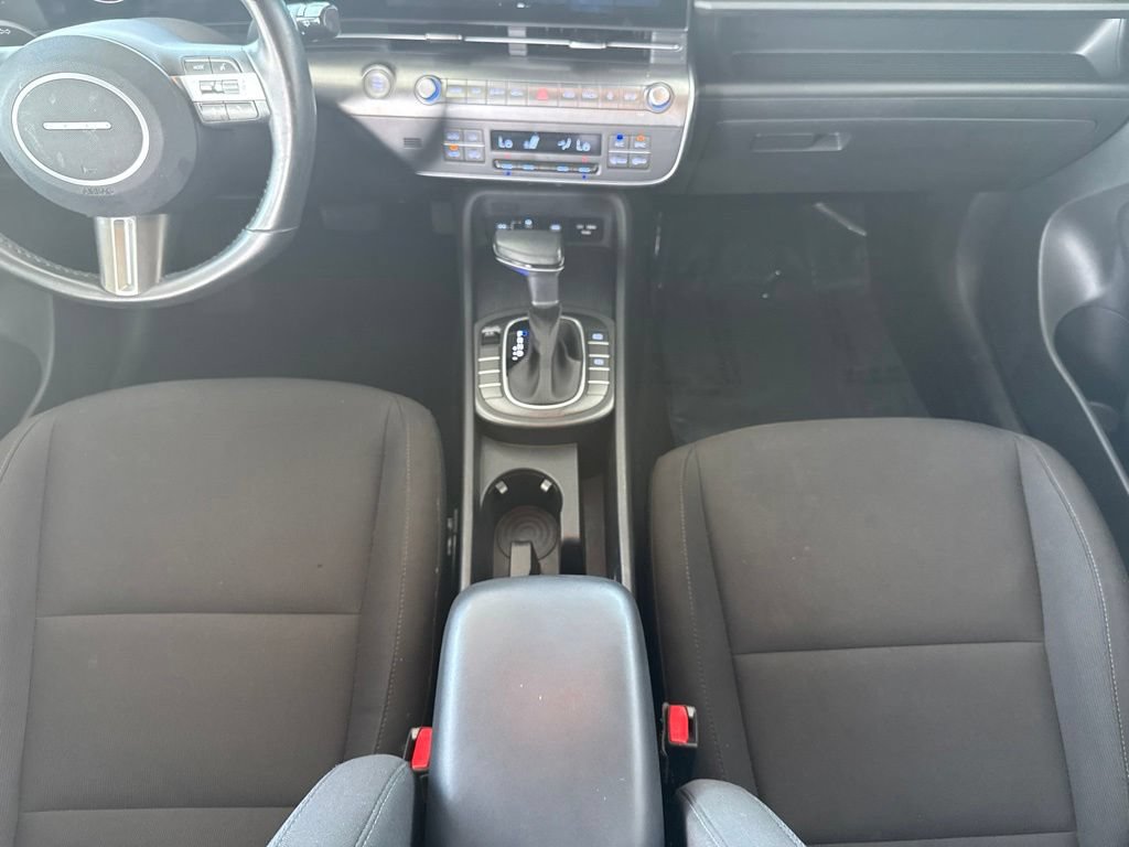 Used 2025 Hyundai Kona SEL FWD image 23