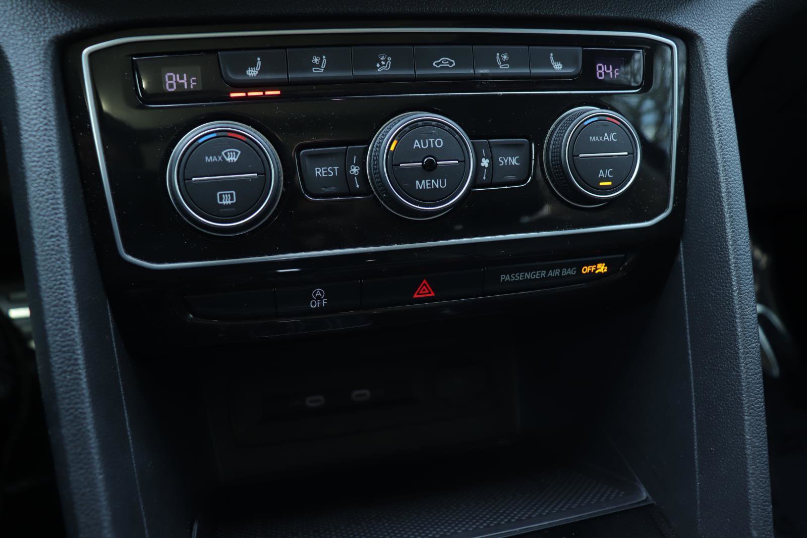 Used 2021 Volkswagen Atlas SEL Premium image 37