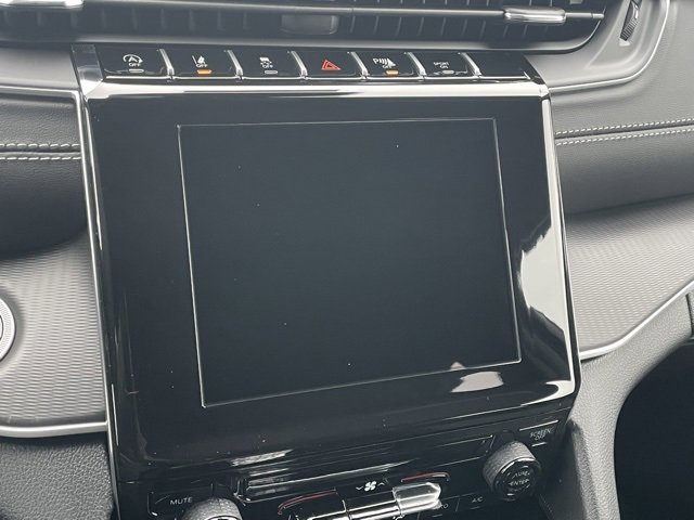 New 2025 Jeep Grand Cherokee L Laredo image 41