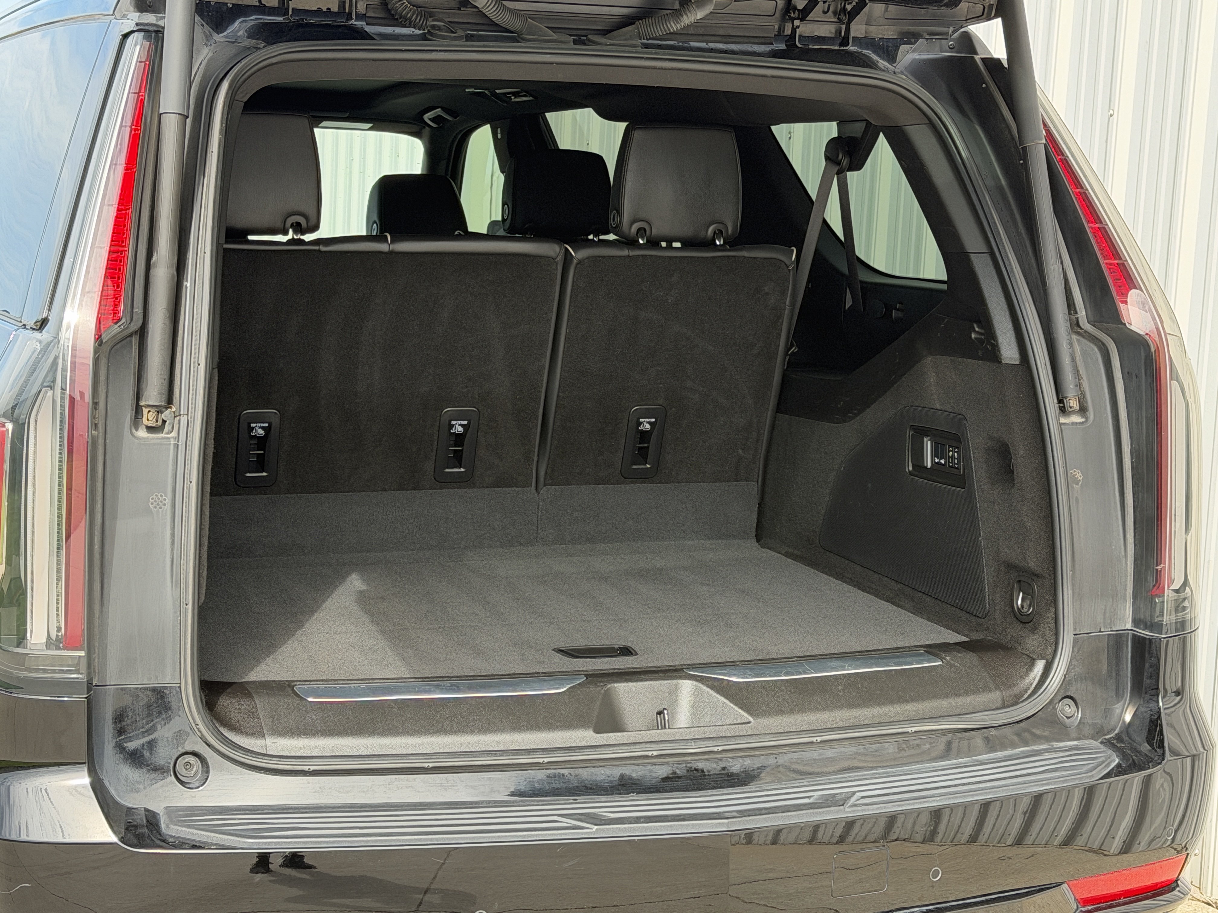 Certified 2024 Cadillac Escalade ESV Sport w/ Touring Package AWD/4WD image 5