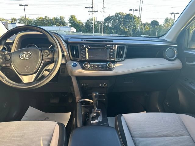 Used 2017 Toyota RAV4 XLE w/ Carpet Mat Package AWD/4WD image 15
