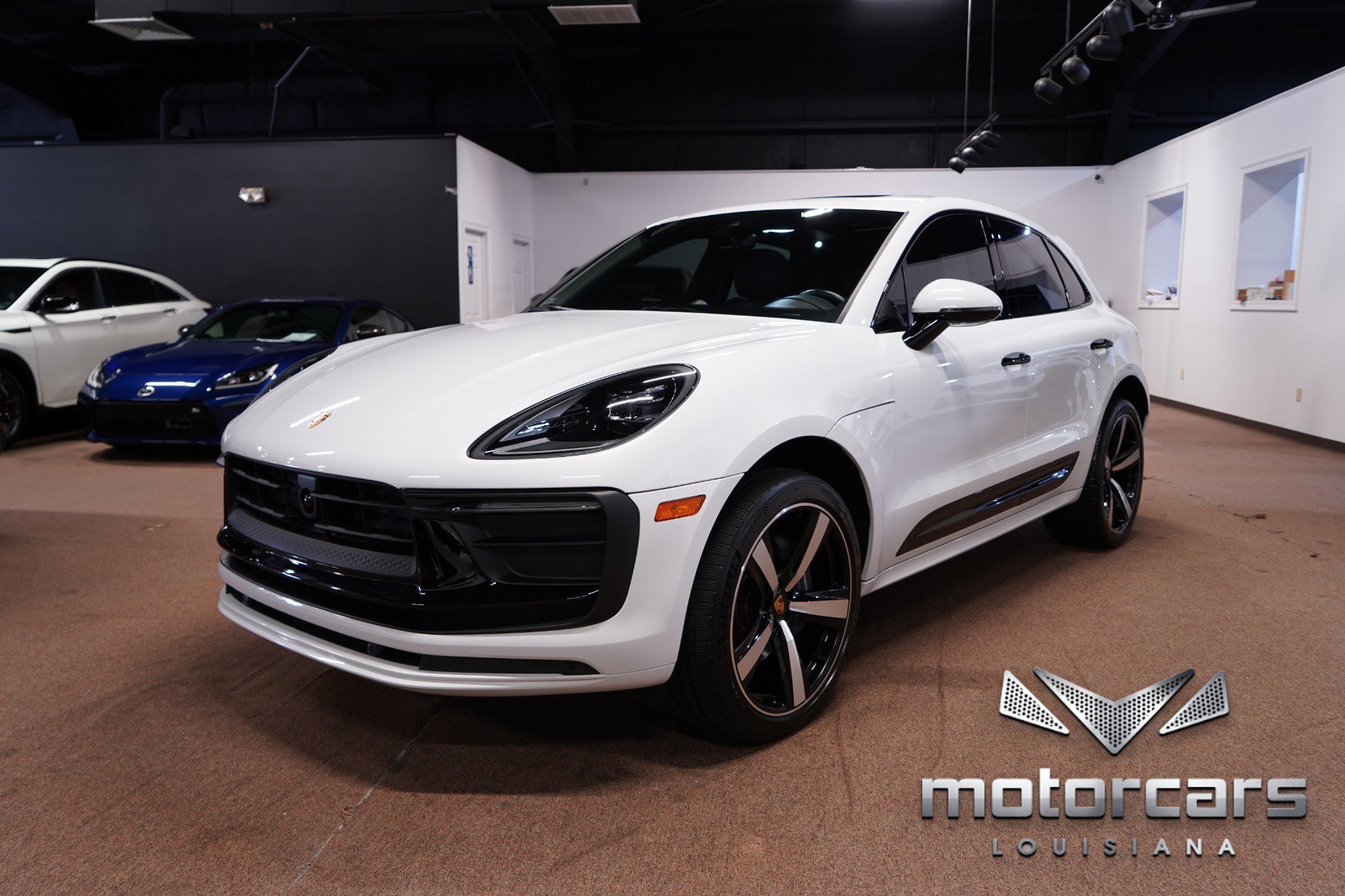 Used 2024 Porsche Macan Turbo w/ Premium Plus Package image 3