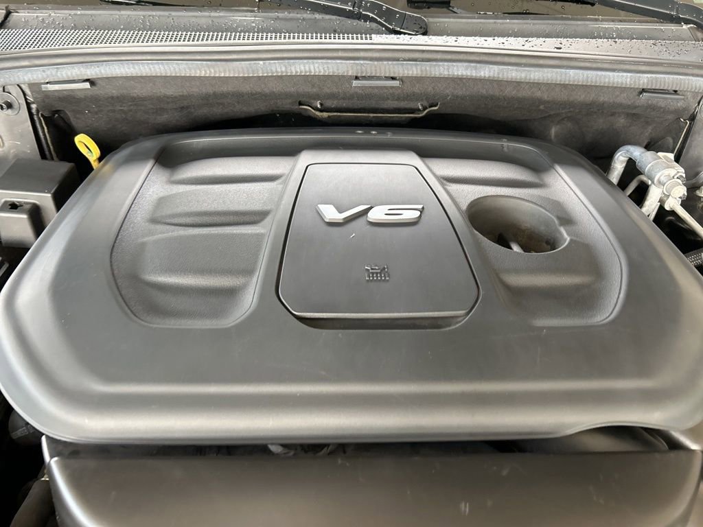 Used 2019 Jeep Grand Cherokee Altitude AWD/4WD image 13