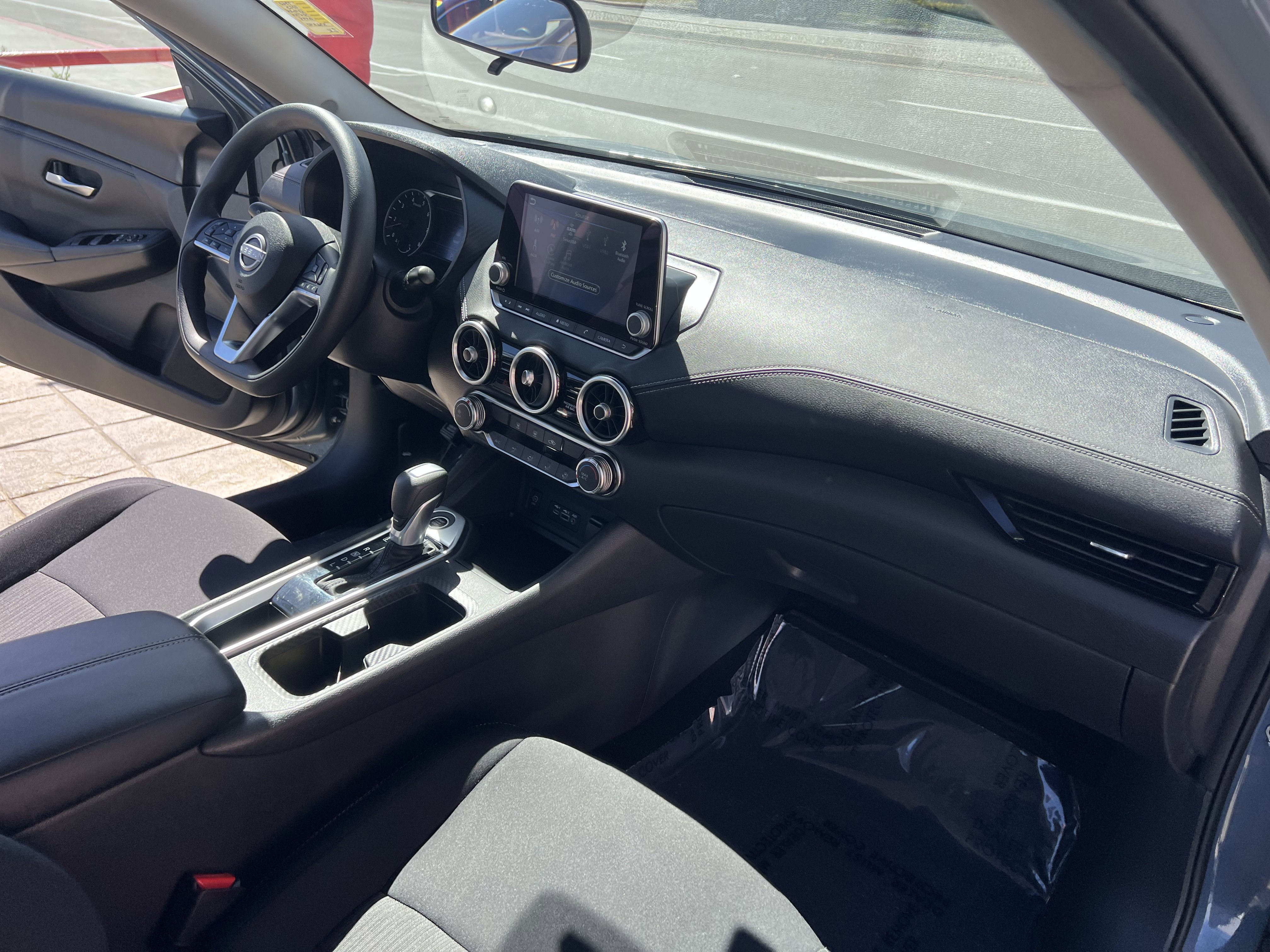 Used 2025 Nissan Sentra SV w/ Trunk Package FWD image 34