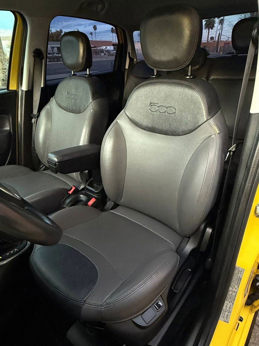 Used 2017 FIAT 500L Trekking w/ Urbana Appearance Package image 14