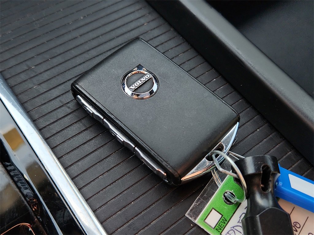 Used 2020 Volvo S60 T5 Momentum image 29