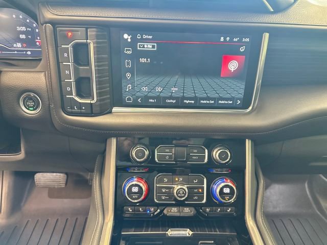 Used 2022 GMC Yukon XL Denali AWD/4WD image 3