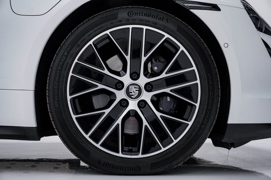Certified 2024 Porsche Taycan w/ Premium Package image 10
