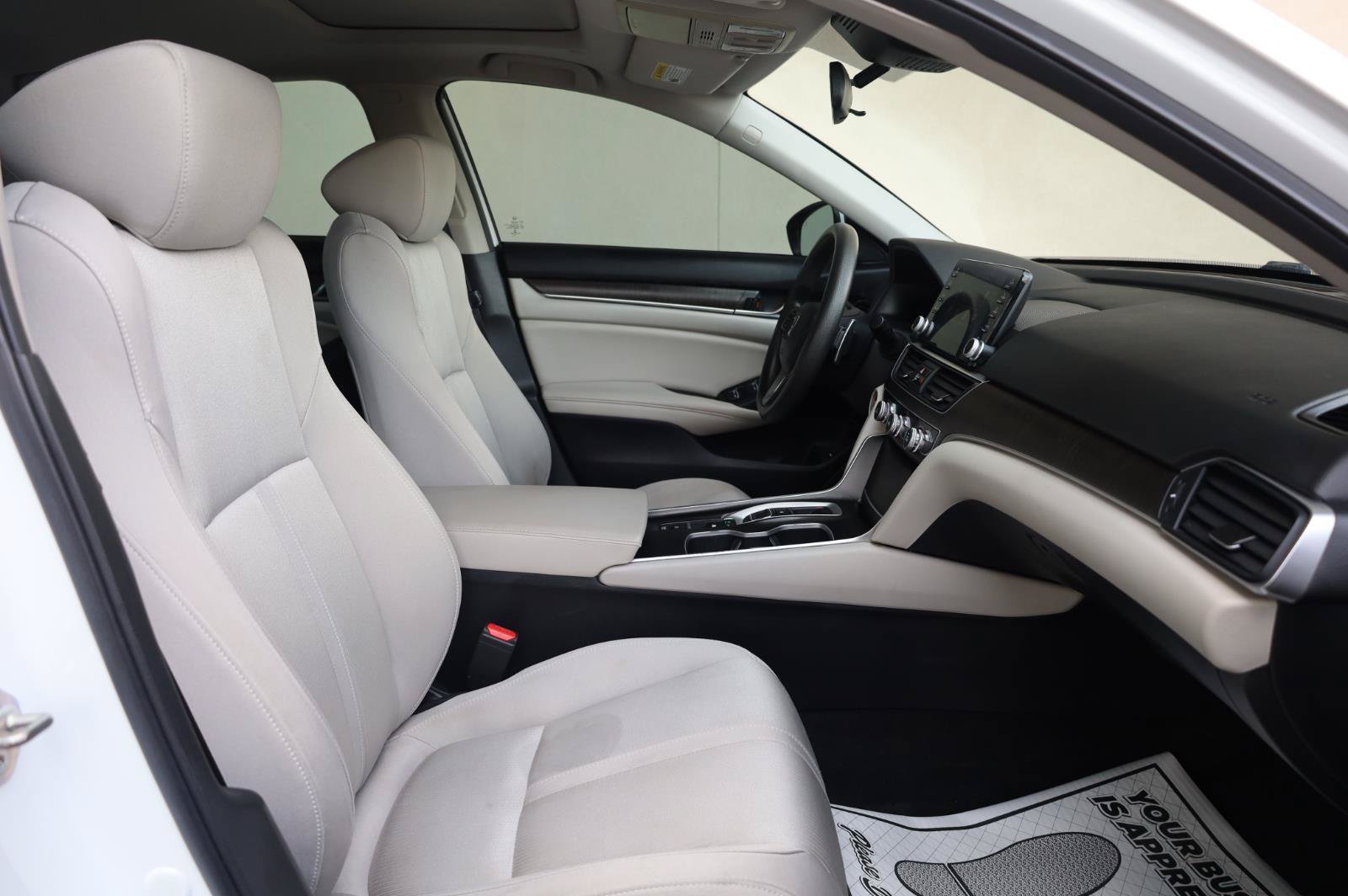 Used 2019 Honda Accord EX image 33