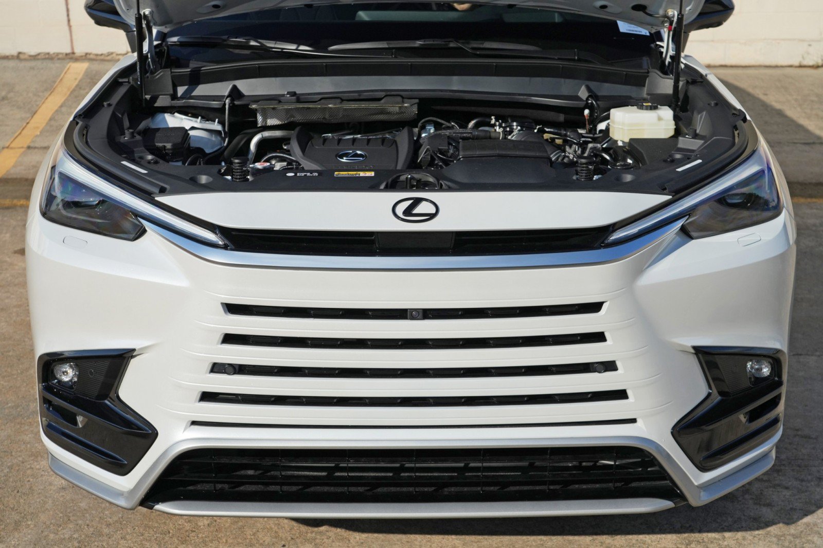 Used 2026 Lexus TX 500h AWD w/ Technology Package image 8