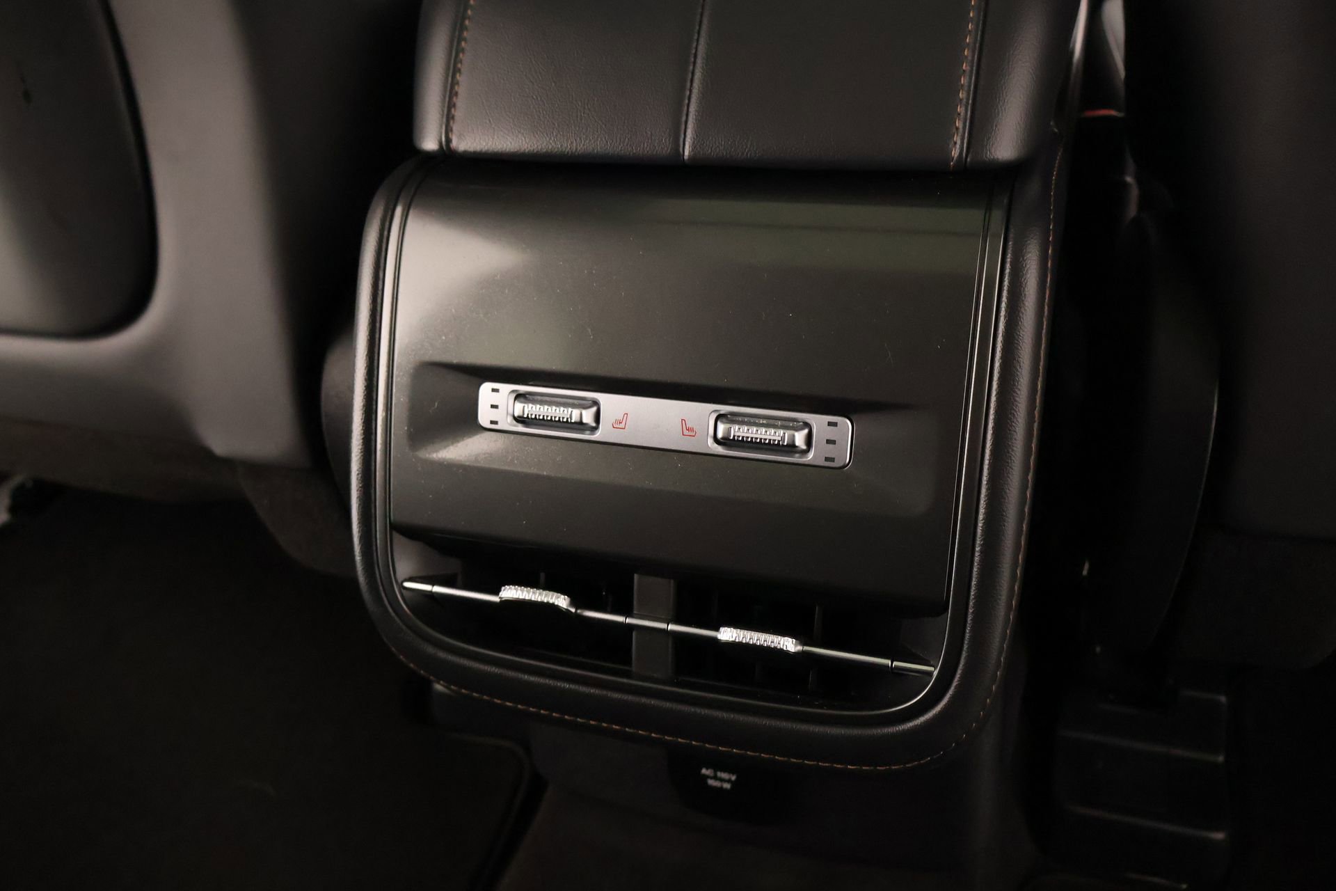 Used 2024 Lincoln Nautilus Reserve w/ Equipment Group 203A image 16