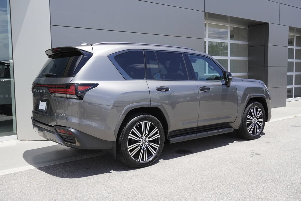 Used 2023 Lexus LX 600 4WD w/ Appearance Package image 4